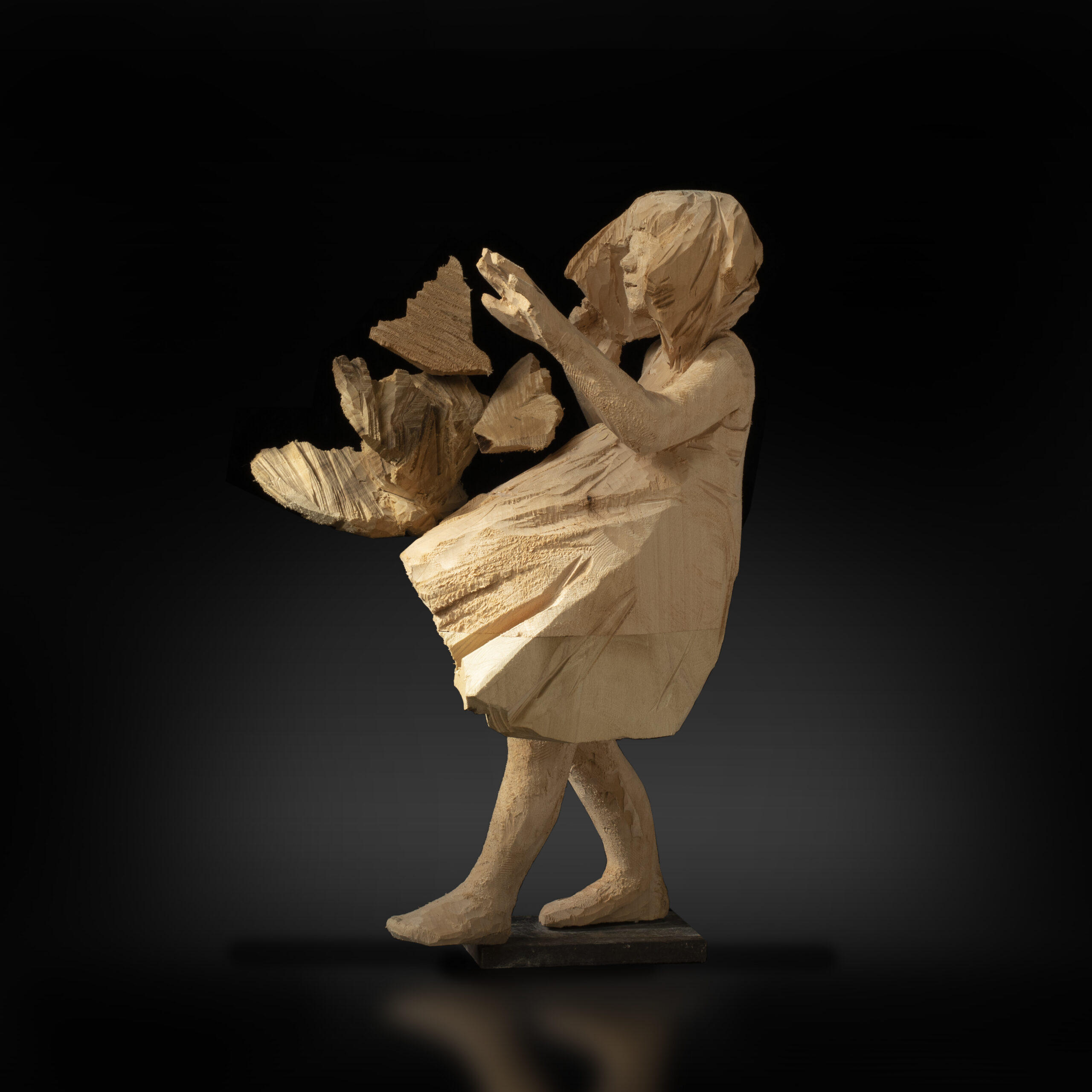 Flavia Robalo sculpture